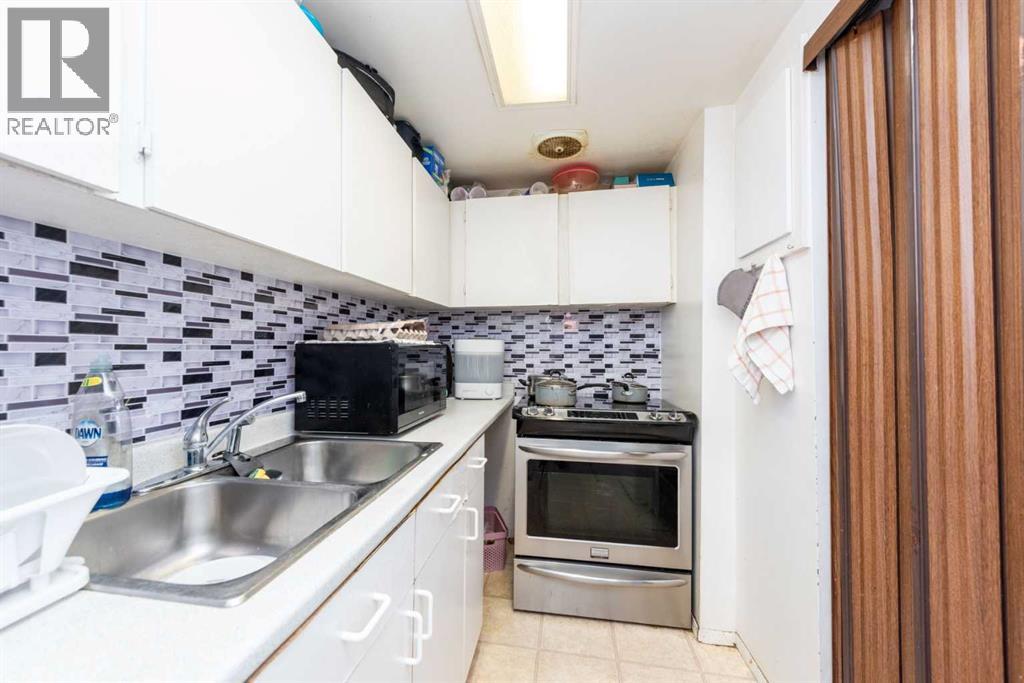 Single Family House for Sale in    Avenue SE Penbrooke Meadows Calgary 