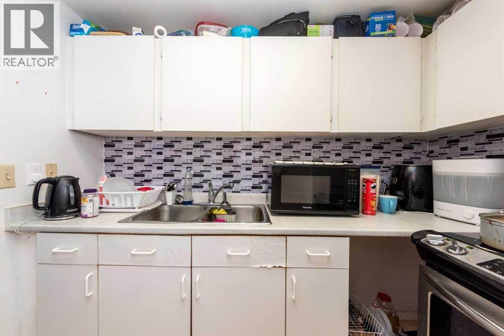 Single Family House for Sale in    Avenue SE Penbrooke Meadows Calgary 