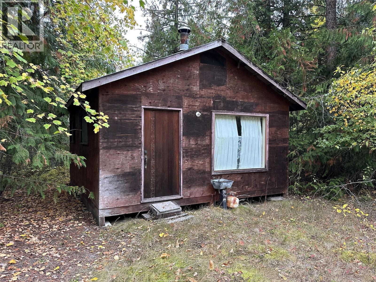 8509 Black Mountain Road, Chase