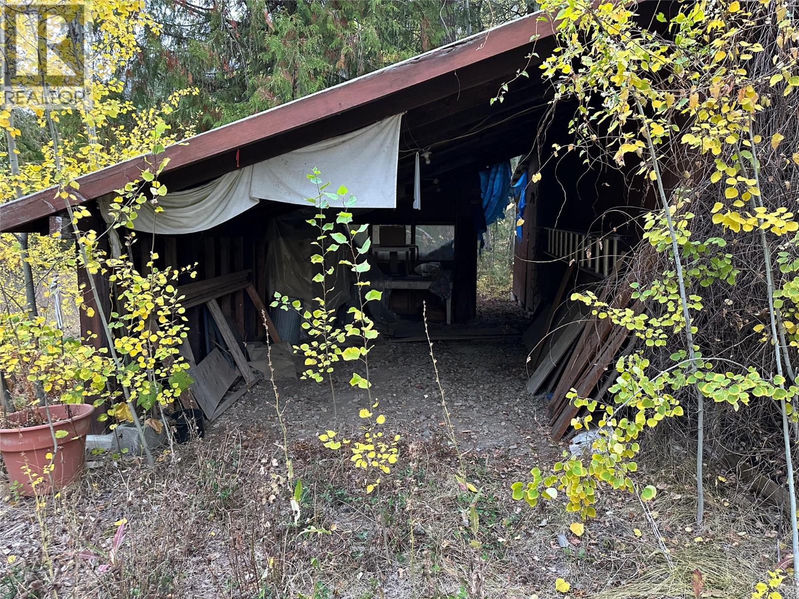 8509 Black Mountain Road, Chase