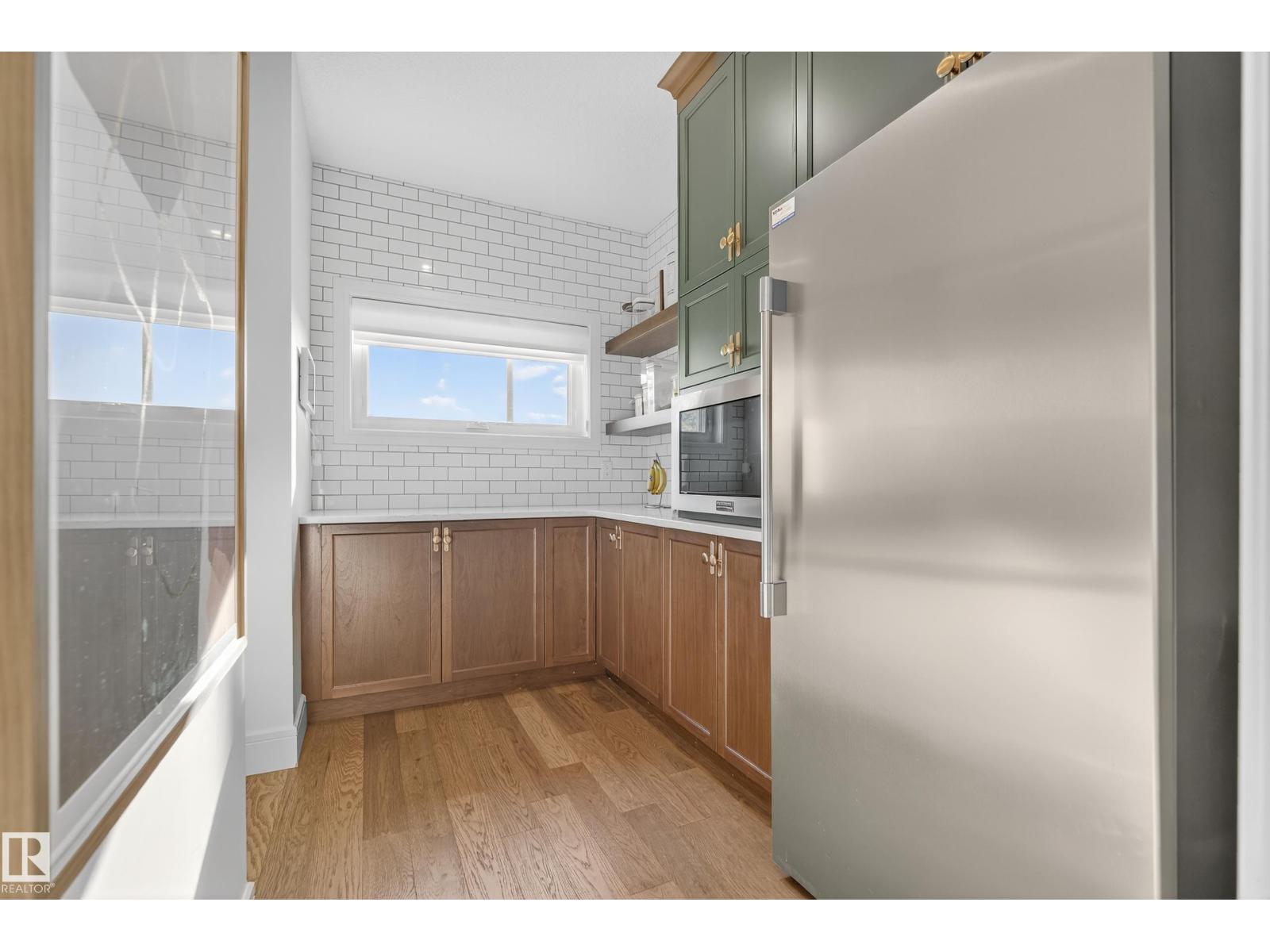 7 JUBILATION DR, St. Albert