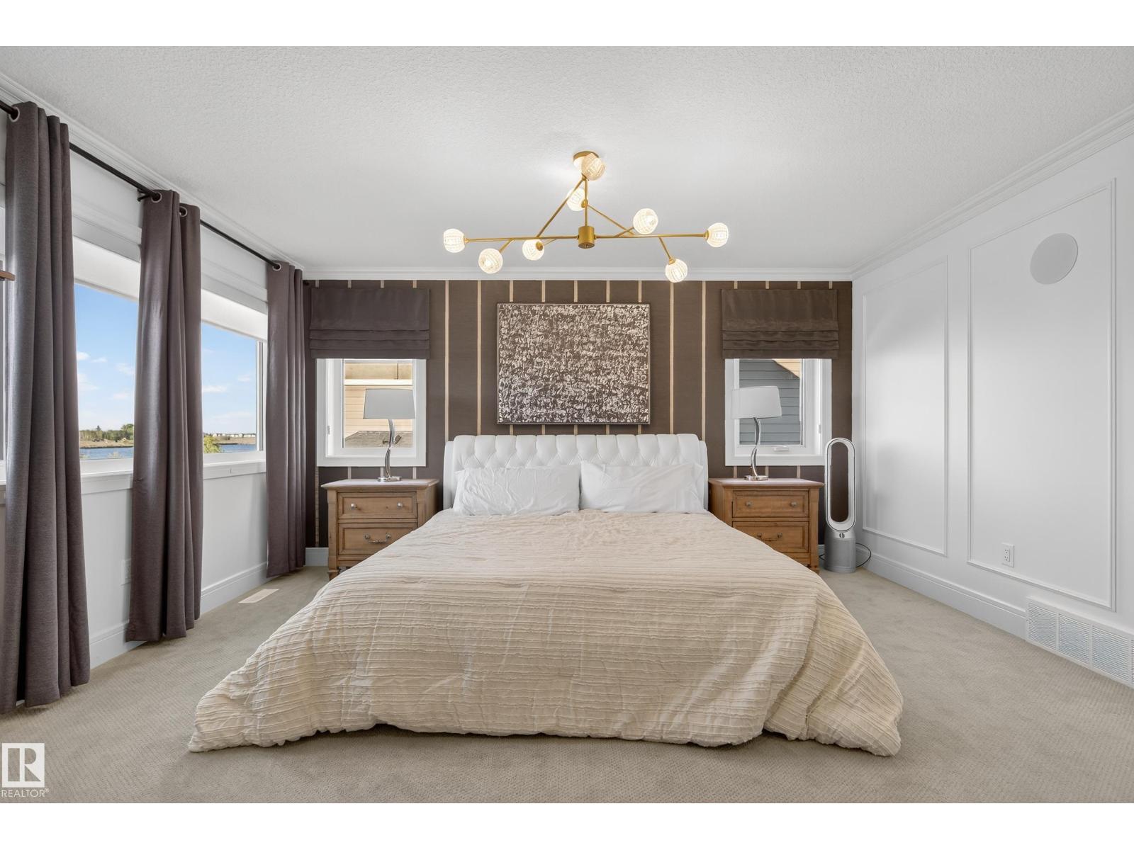 7 JUBILATION DR, St. Albert