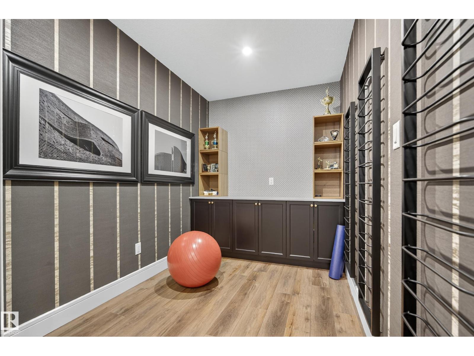 7 JUBILATION DR, St. Albert