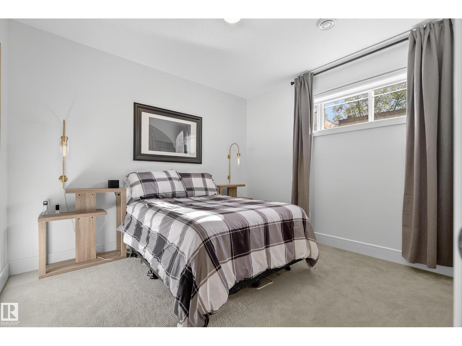 7 JUBILATION DR, St. Albert