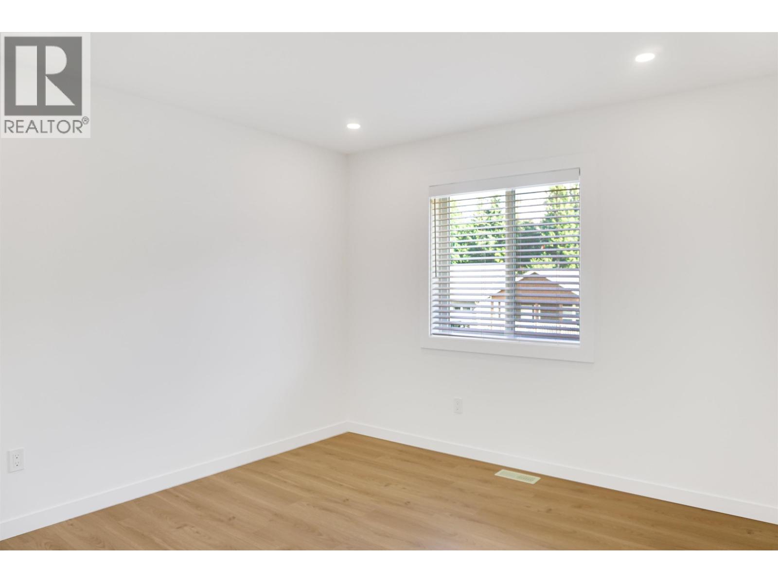 64 WOZNEY STREET, Kitimat