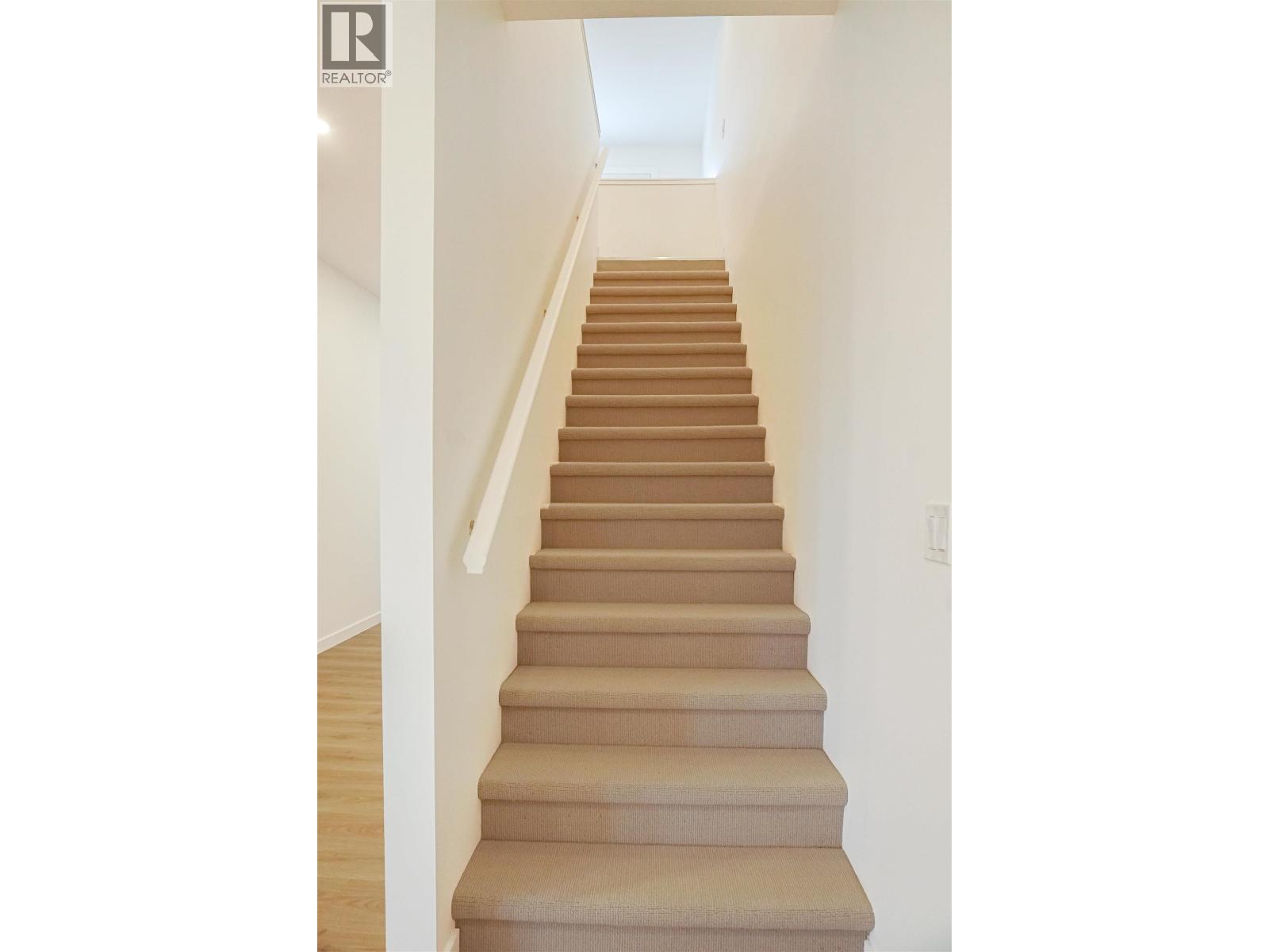 64 WOZNEY STREET, Kitimat