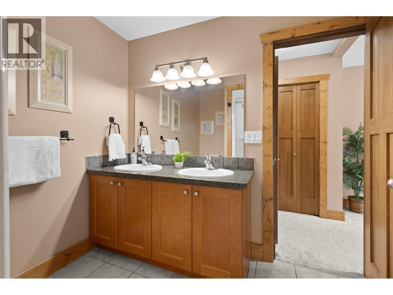 104 5401 Lakeshore Drive, Osoyoos
