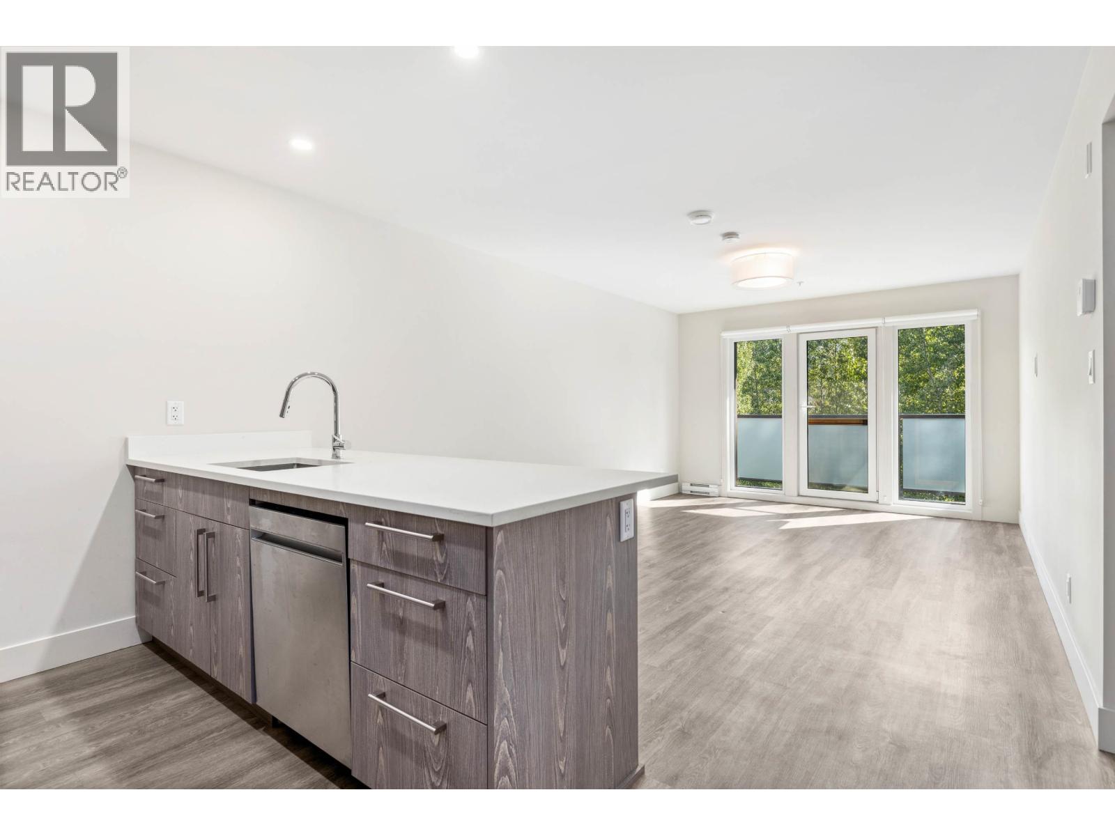 110 7350 CRABAPPLE COURT, Pemberton