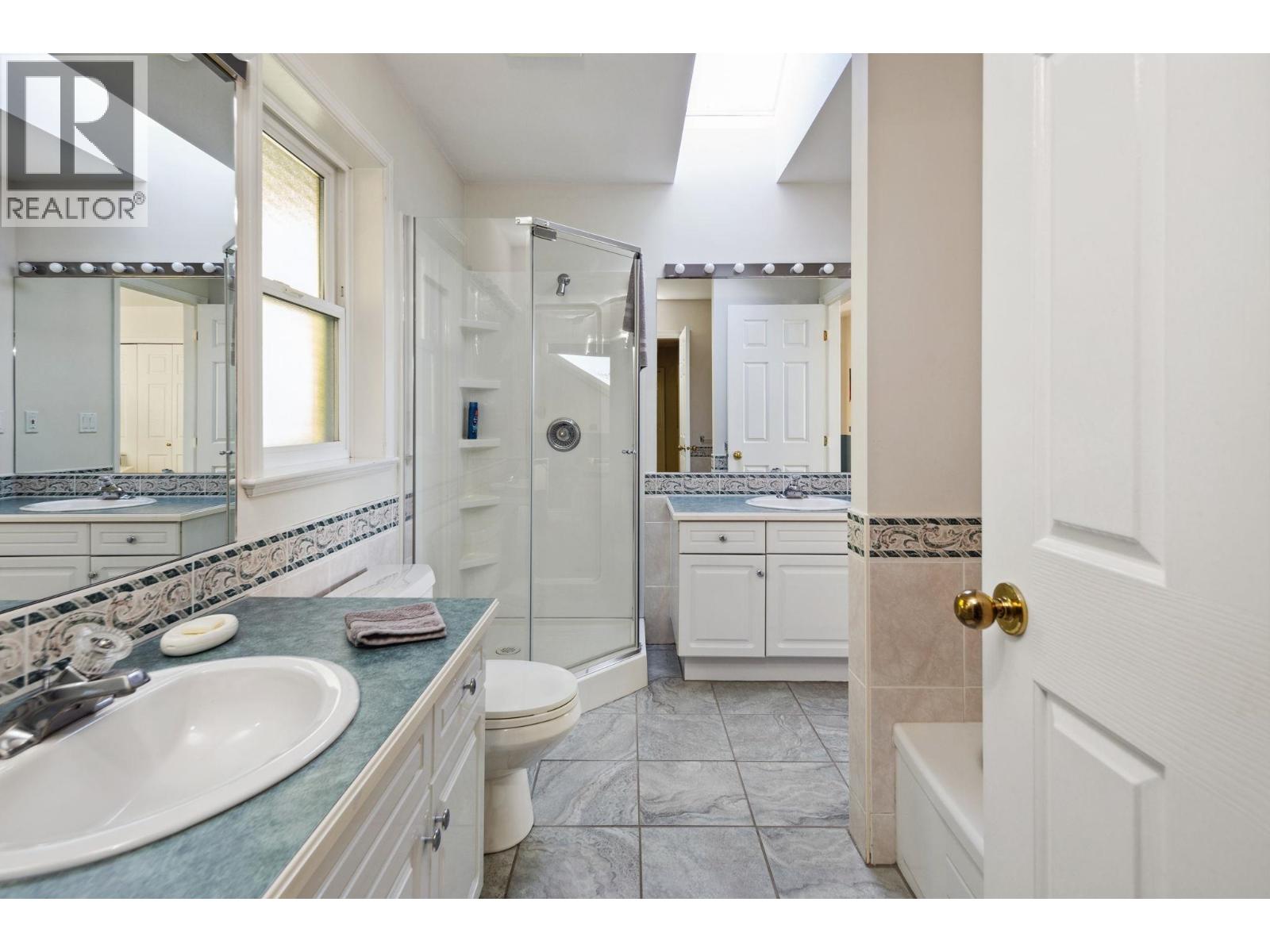 3823 MICHENER WAY, North Vancouver