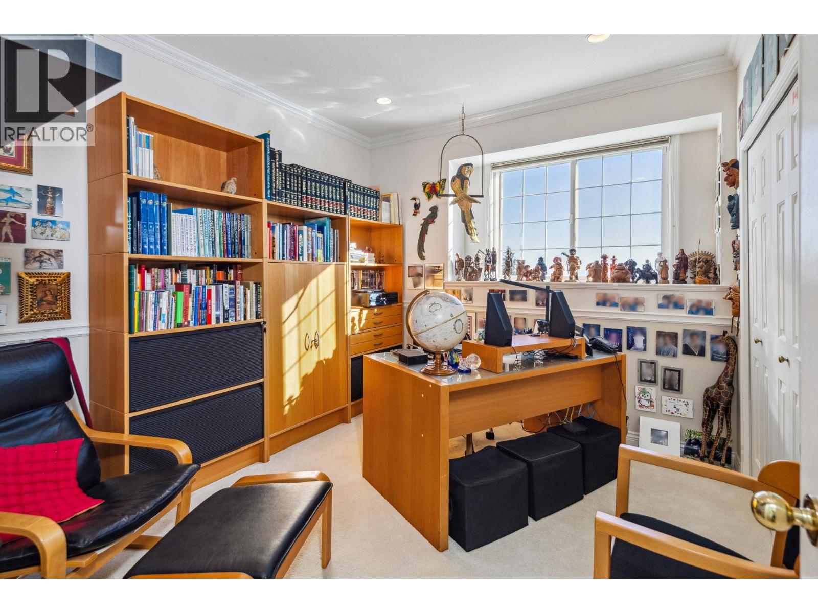 3823 MICHENER WAY, North Vancouver