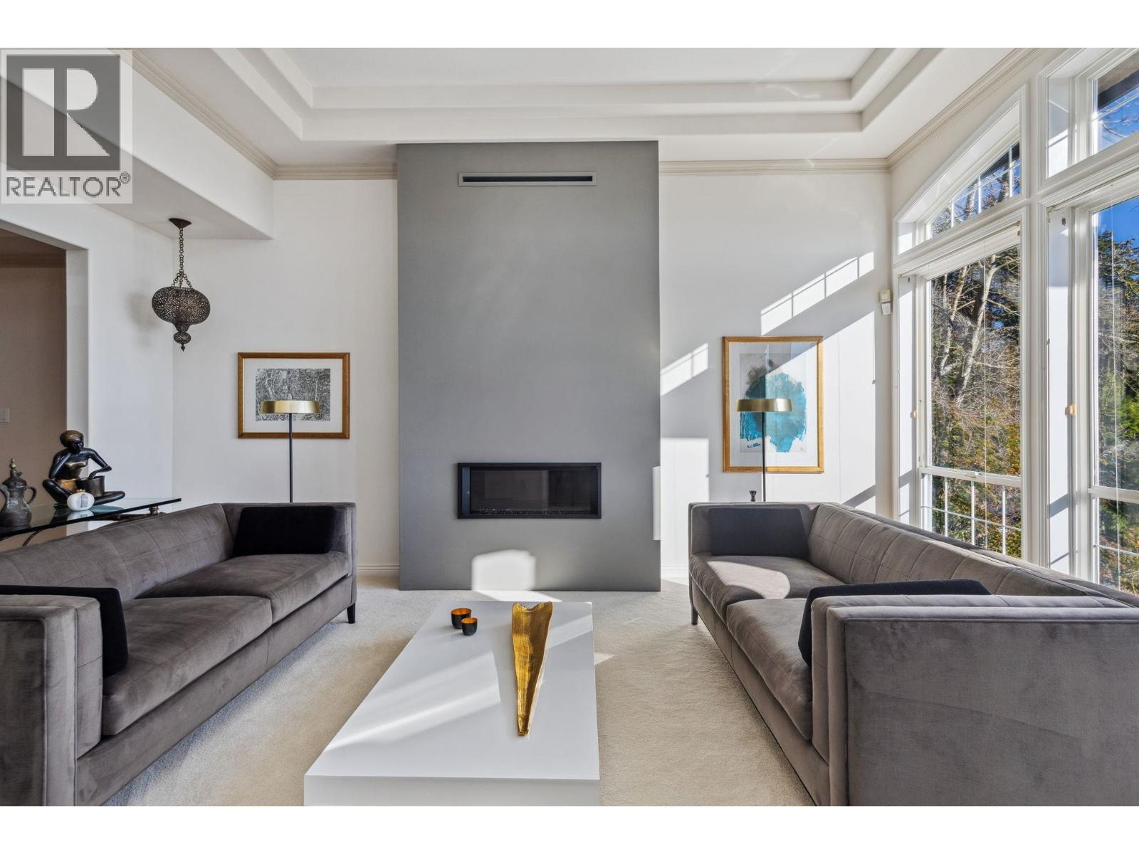 3823 MICHENER WAY, North Vancouver