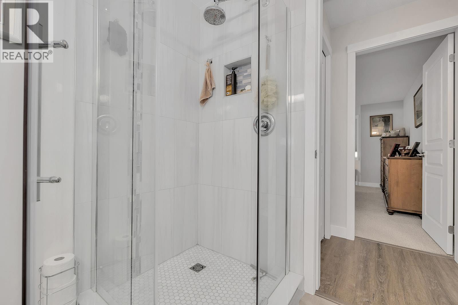 204 645 Barrera Road, Kelowna
