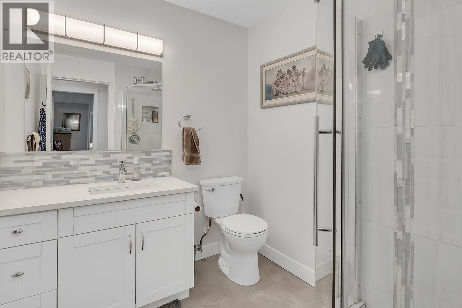 204 645 Barrera Road, Kelowna