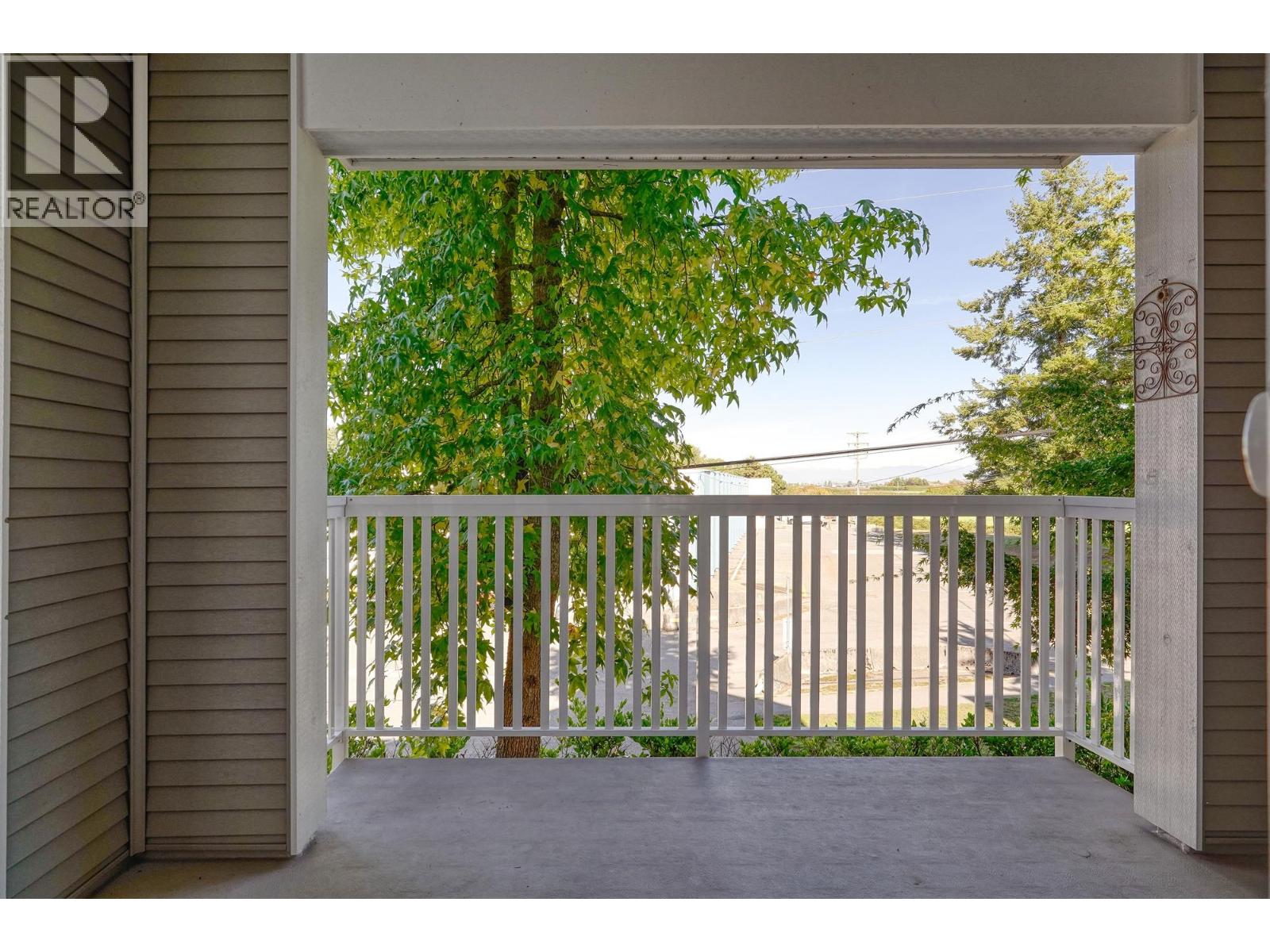 #208-1706 56 Street, Delta