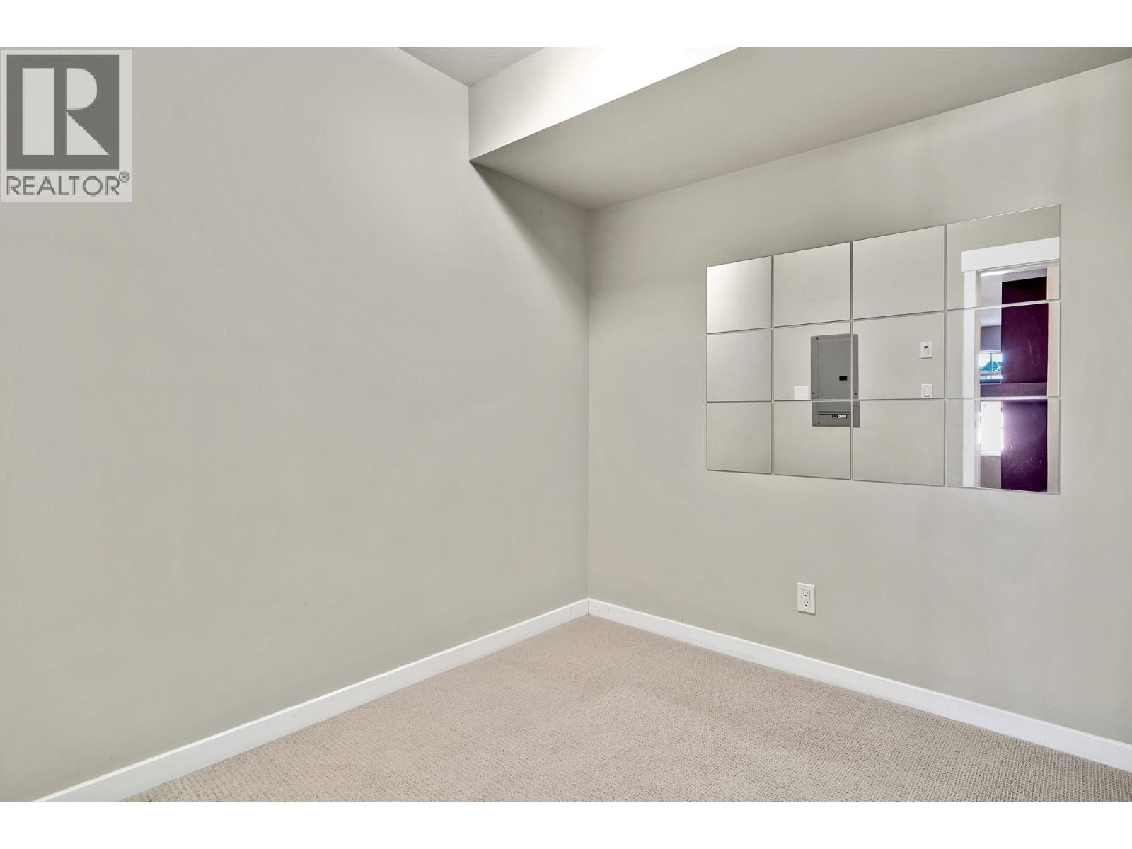 #208-1706 56 Street, Delta