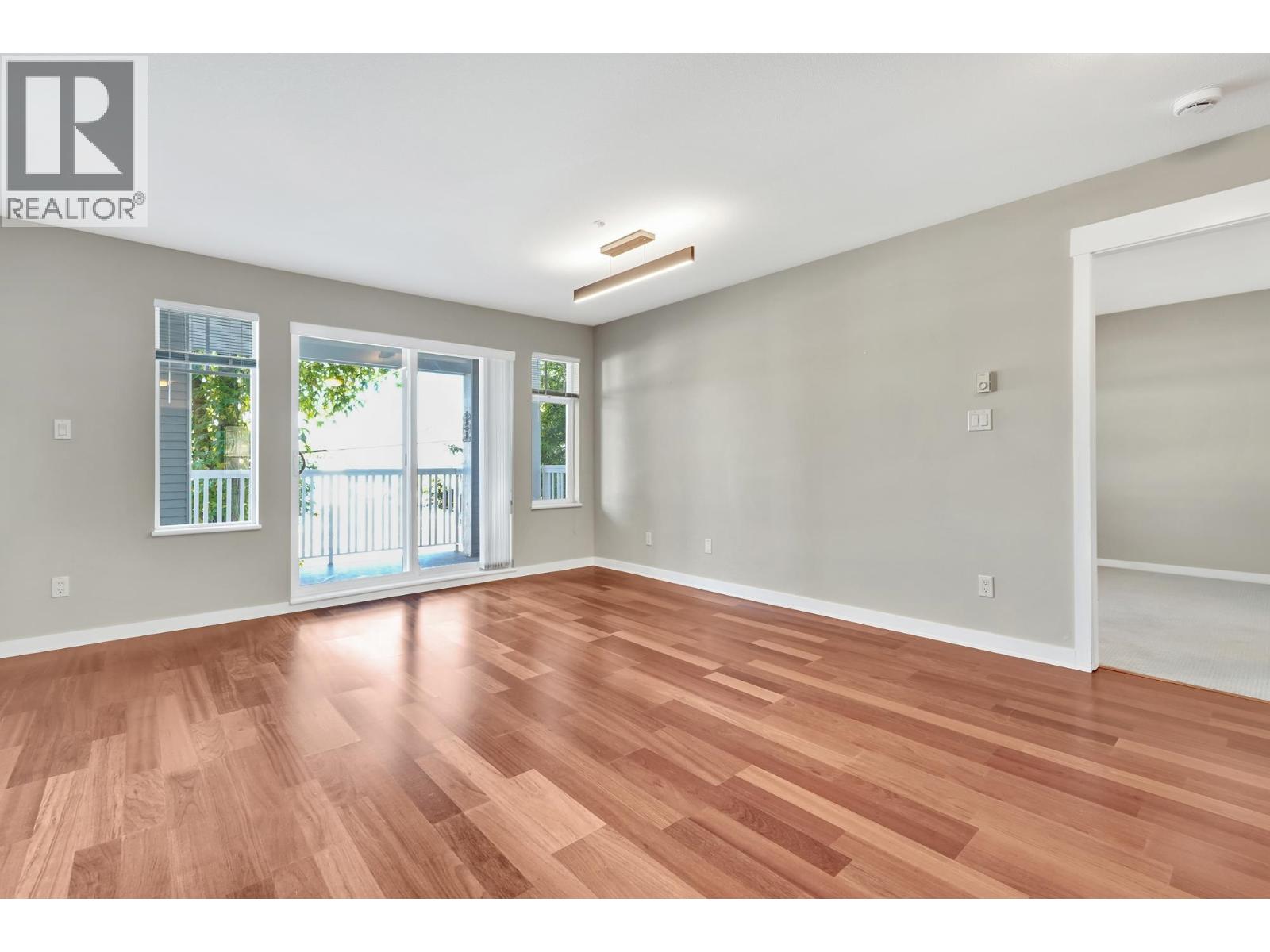 #208-1706 56 Street, Delta