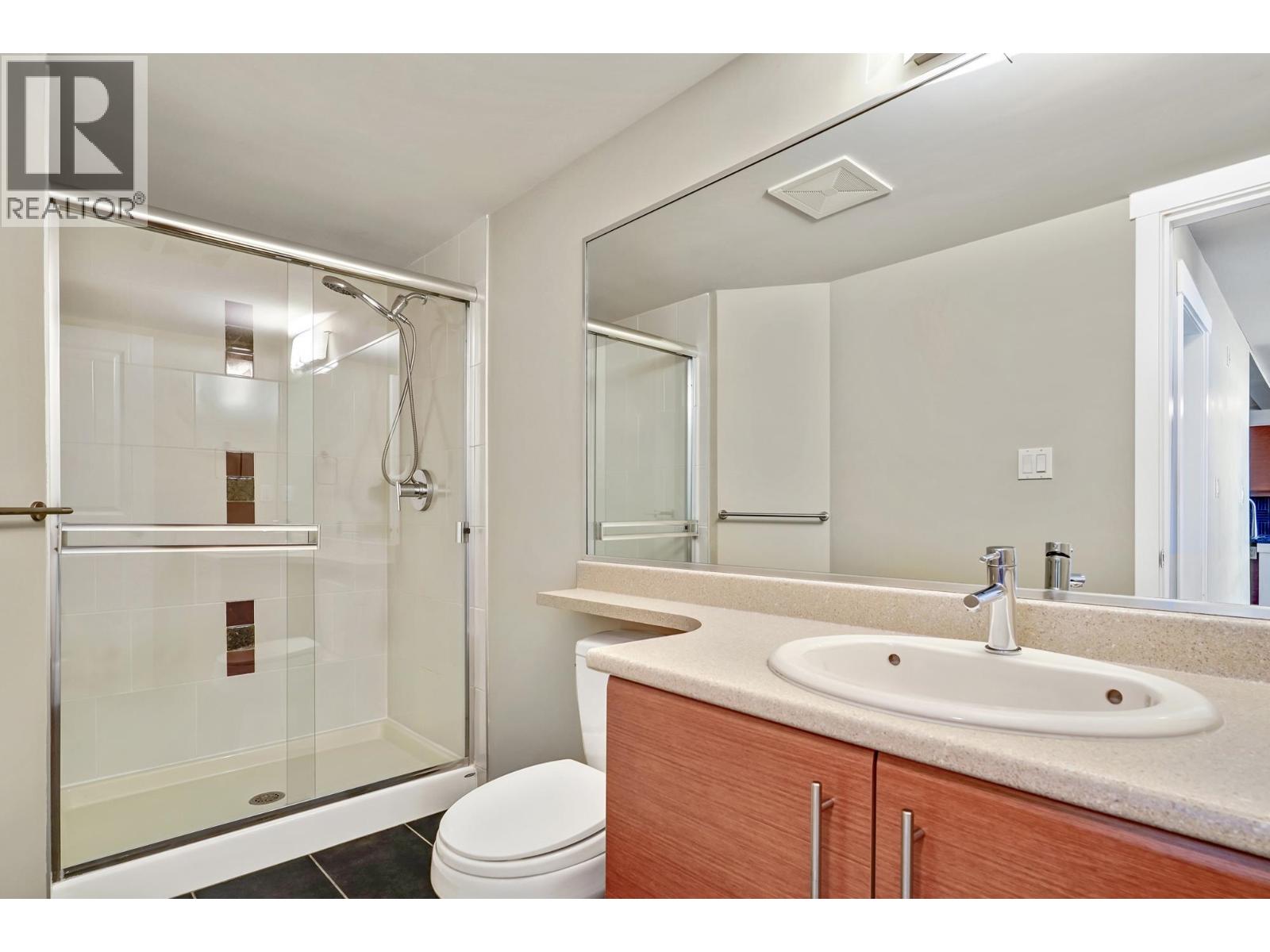 #208-1706 56 Street, Delta