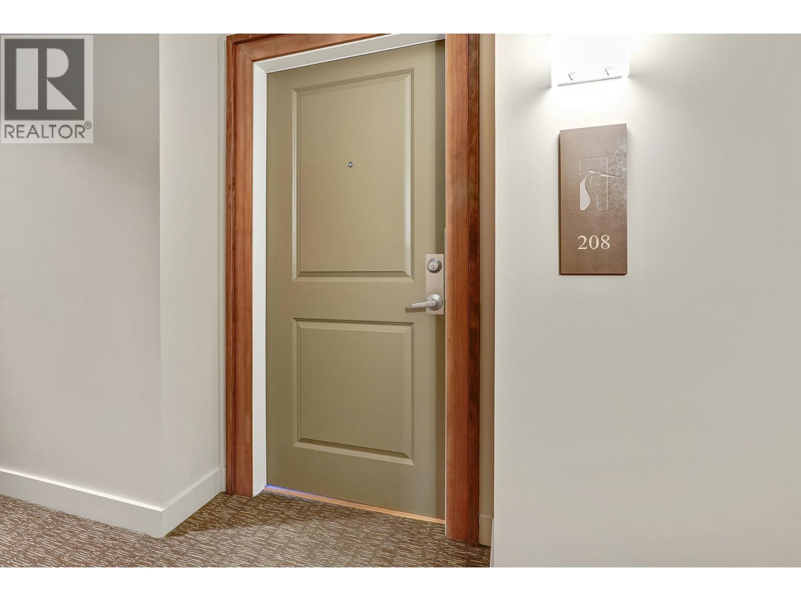 #208-1706 56 Street, Delta