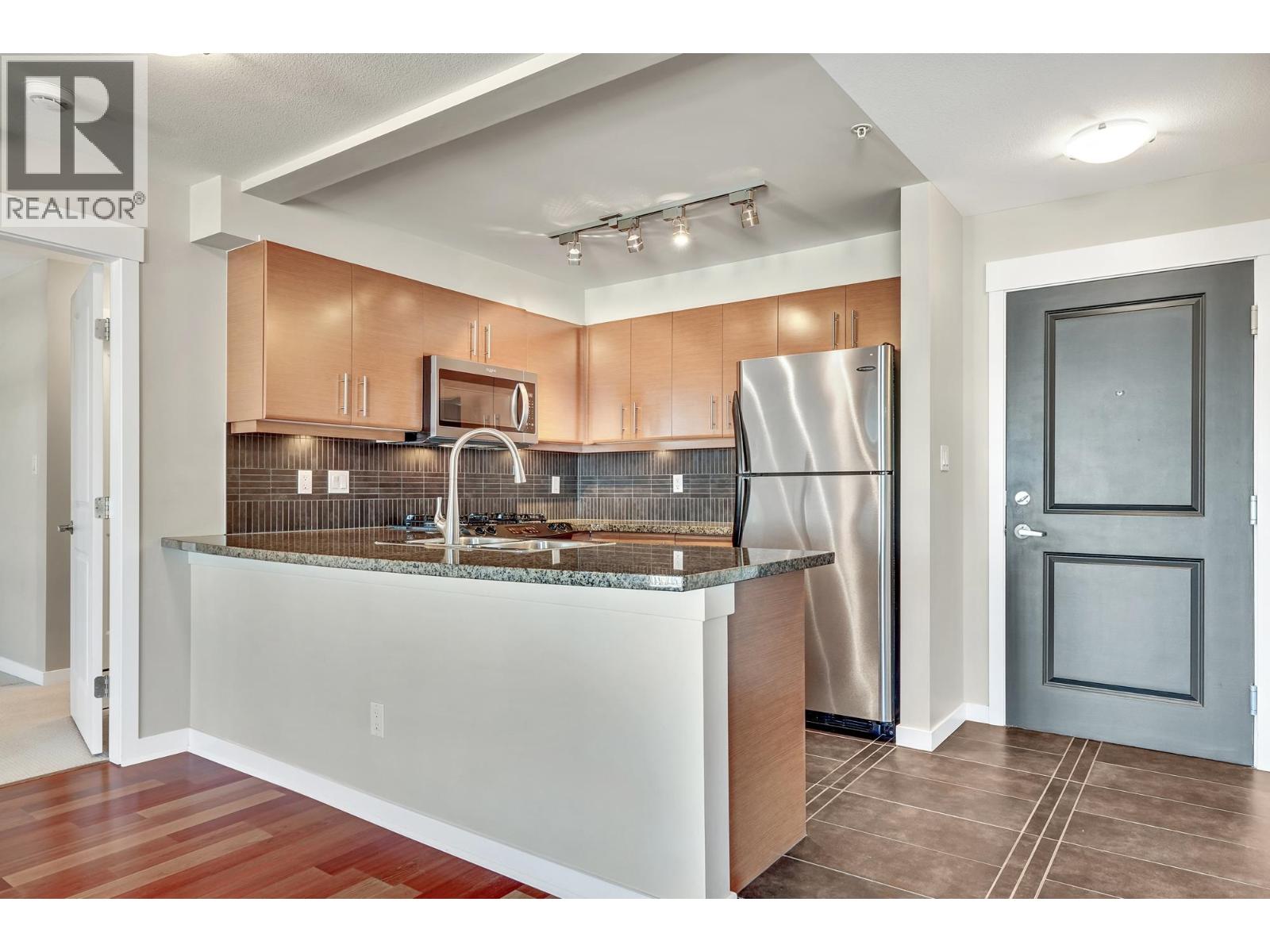 #208-1706 56 Street, Delta