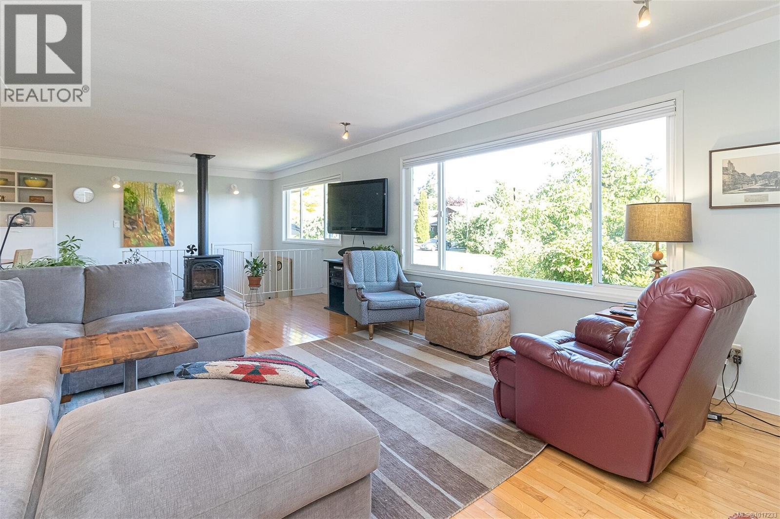  1961 Hovey Road, Central Saanich