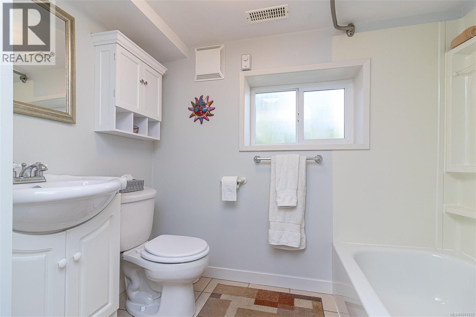  1961 Hovey Road, Central Saanich