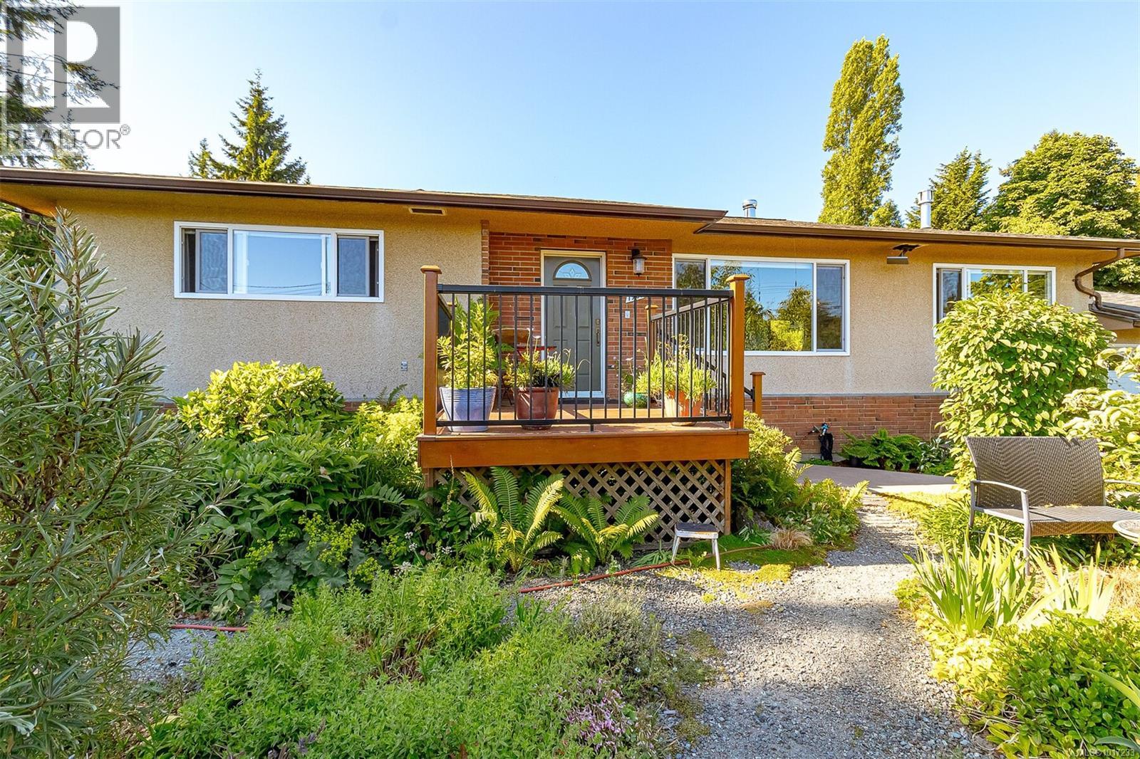  1961 Hovey Road, Central Saanich