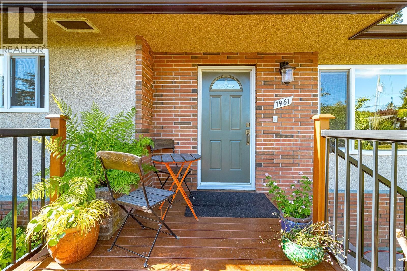  1961 Hovey Road, Central Saanich