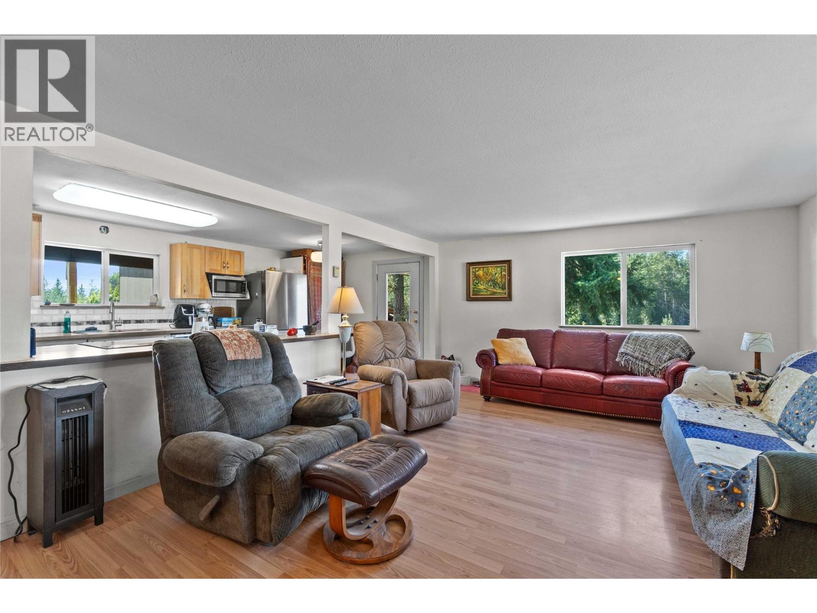  1168 Mallory Road Southeast, Enderby