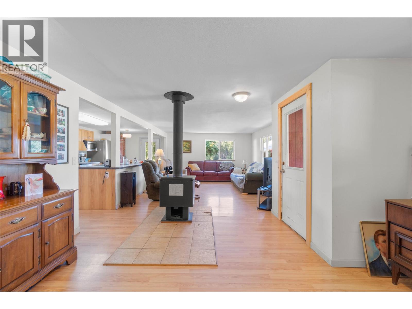  1168 Mallory Road Southeast, Enderby