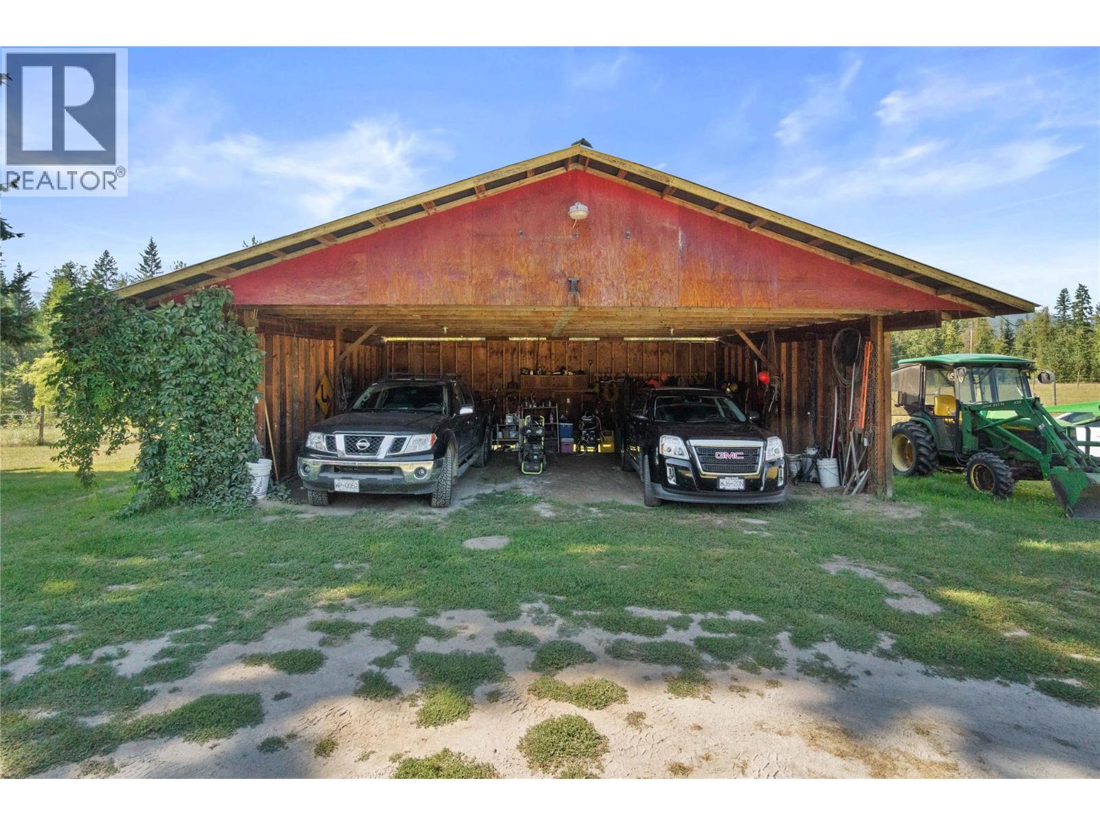  1168 Mallory Road Southeast, Enderby