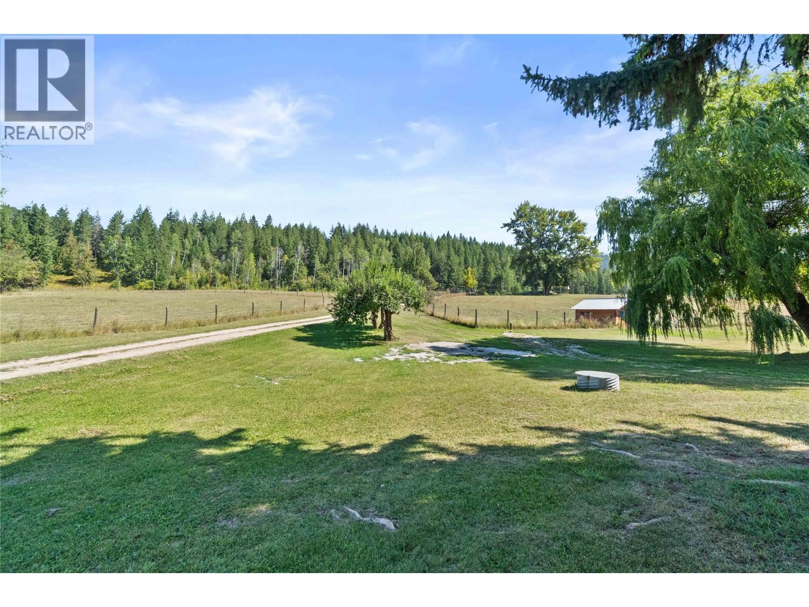  1168 Mallory Road Southeast, Enderby