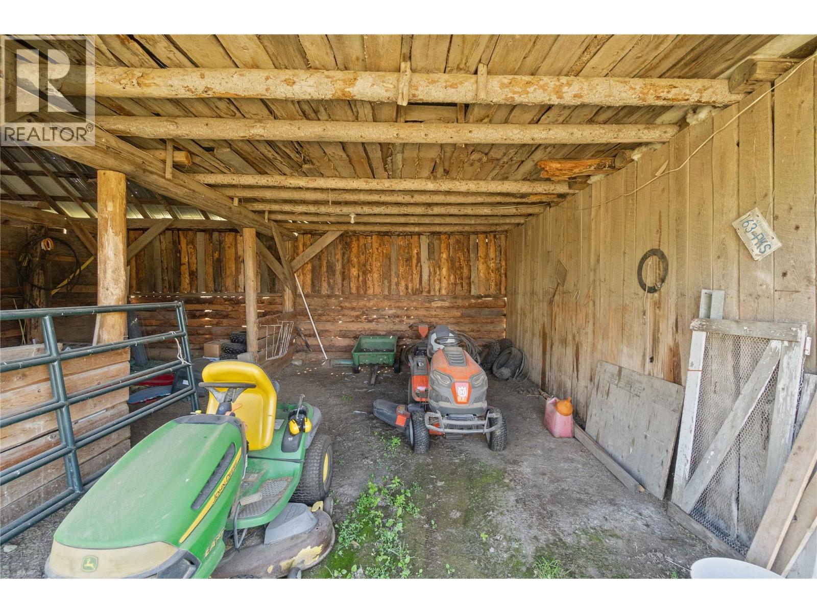  1168 Mallory Road Southeast, Enderby