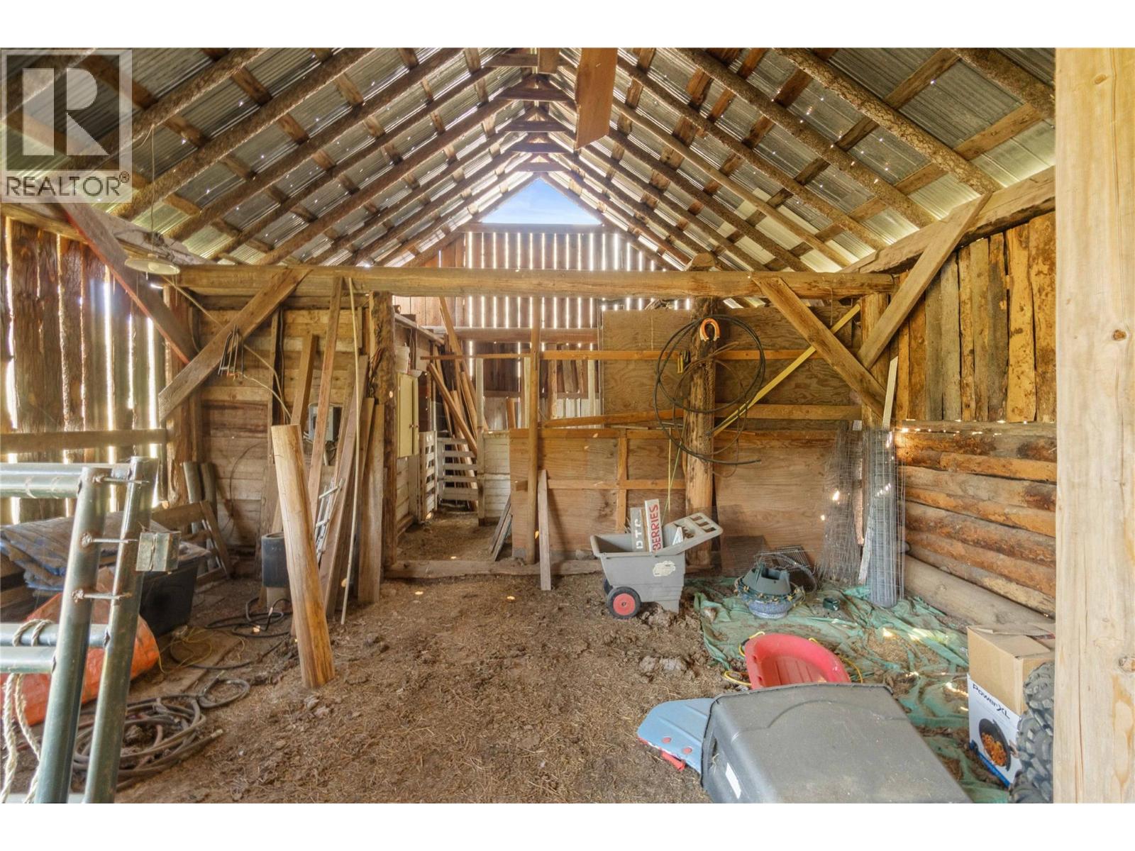  1168 Mallory Road Southeast, Enderby