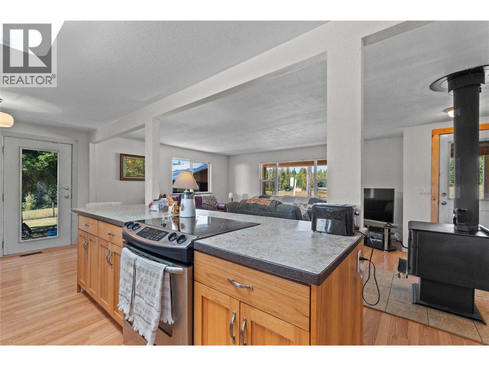  1168 Mallory Road Southeast, Enderby