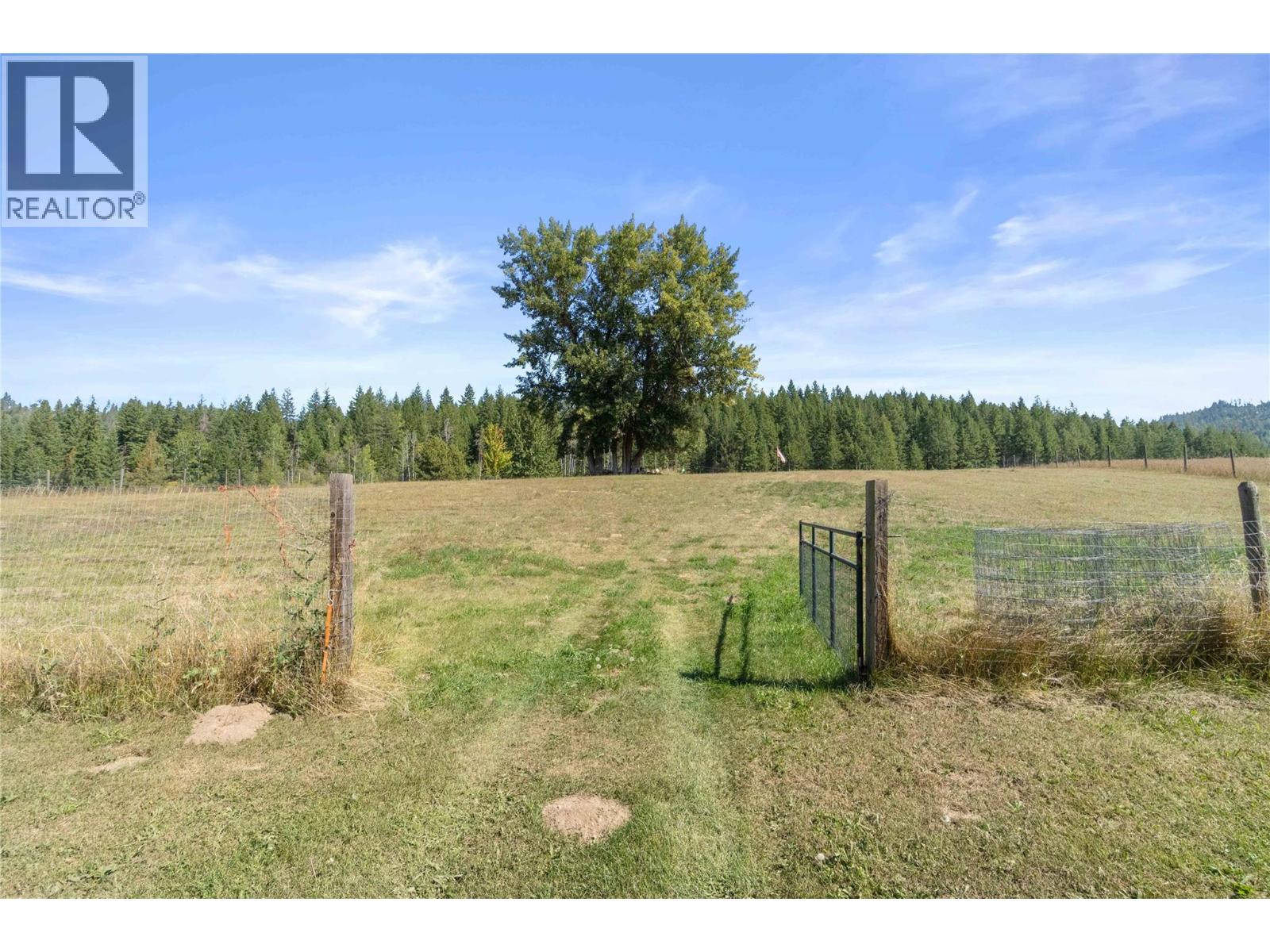  1168 Mallory Road Southeast, Enderby