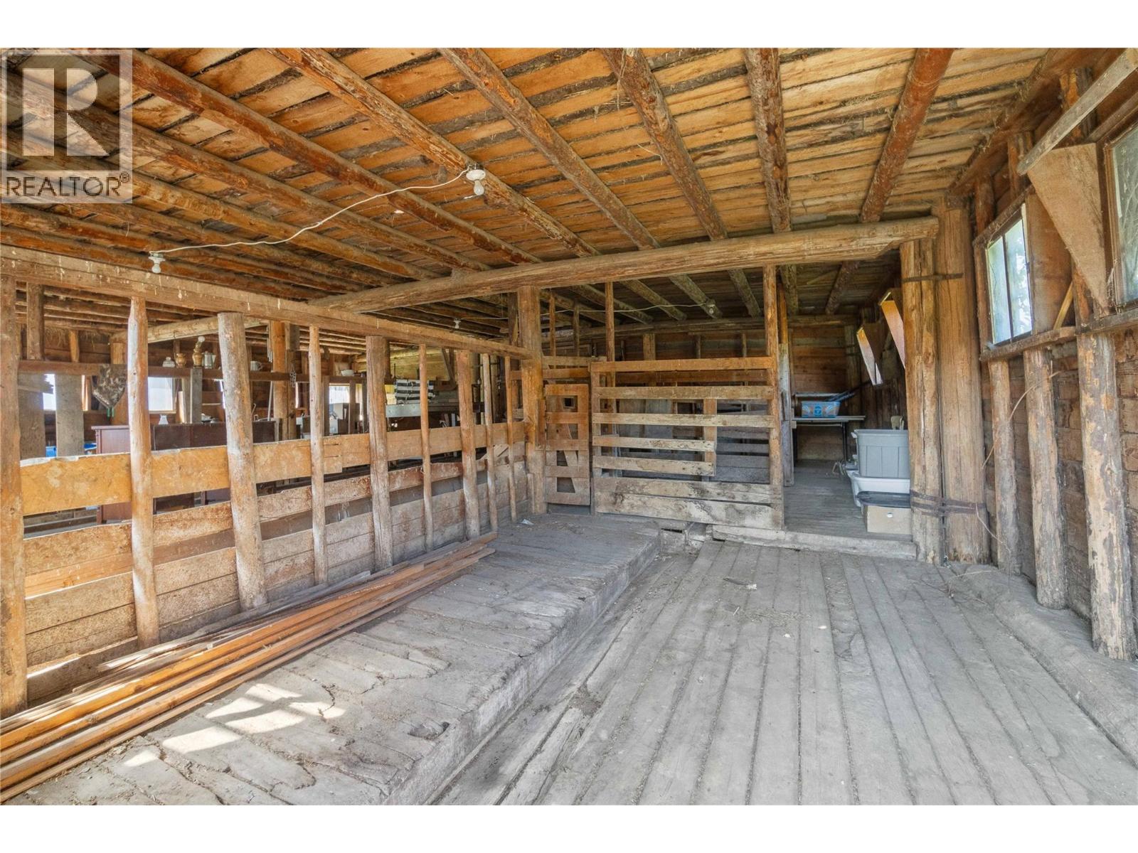  1168 Mallory Road Southeast, Enderby