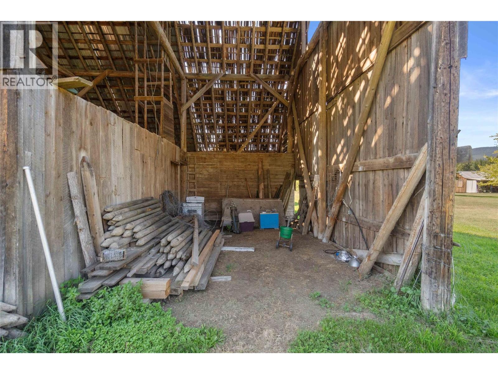  1168 Mallory Road Southeast, Enderby