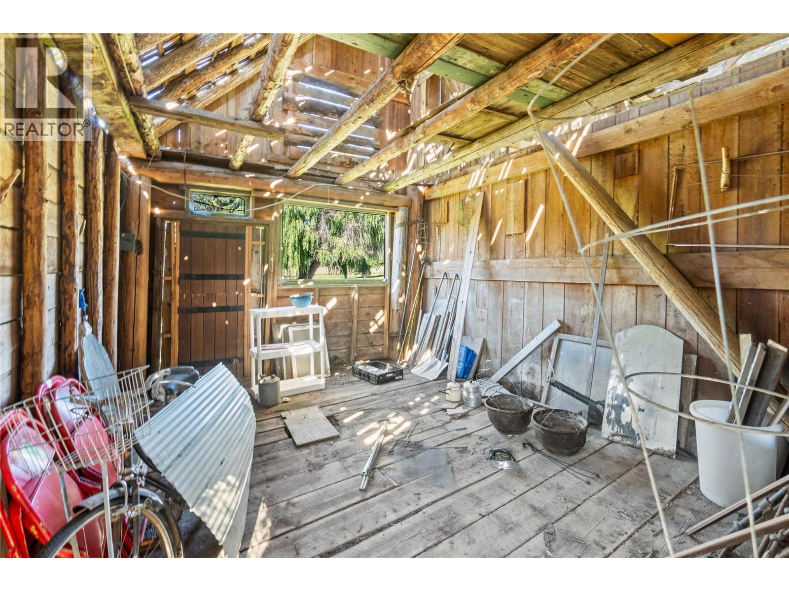  1168 Mallory Road Southeast, Enderby
