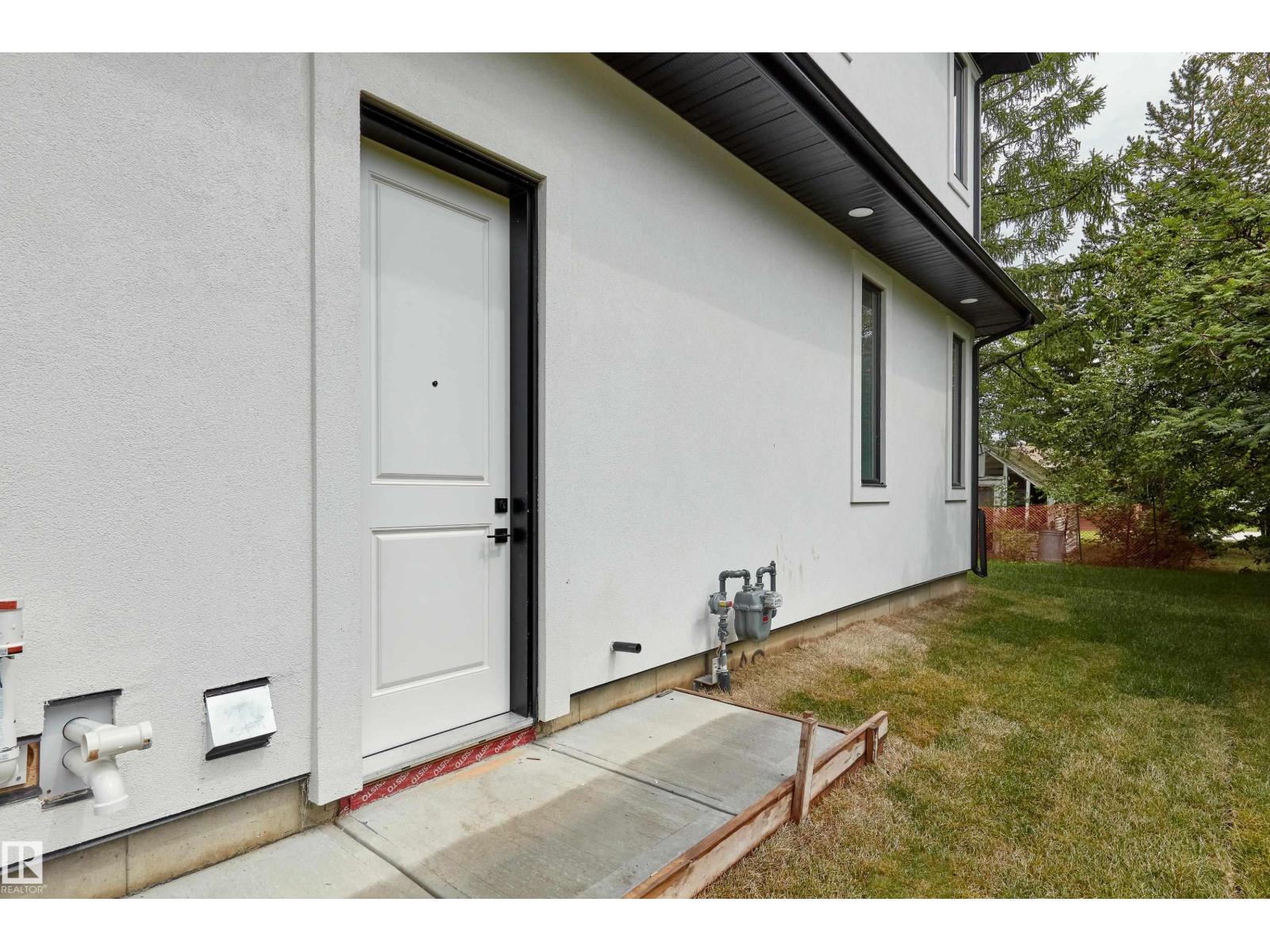 6003 107 ST NW, Edmonton