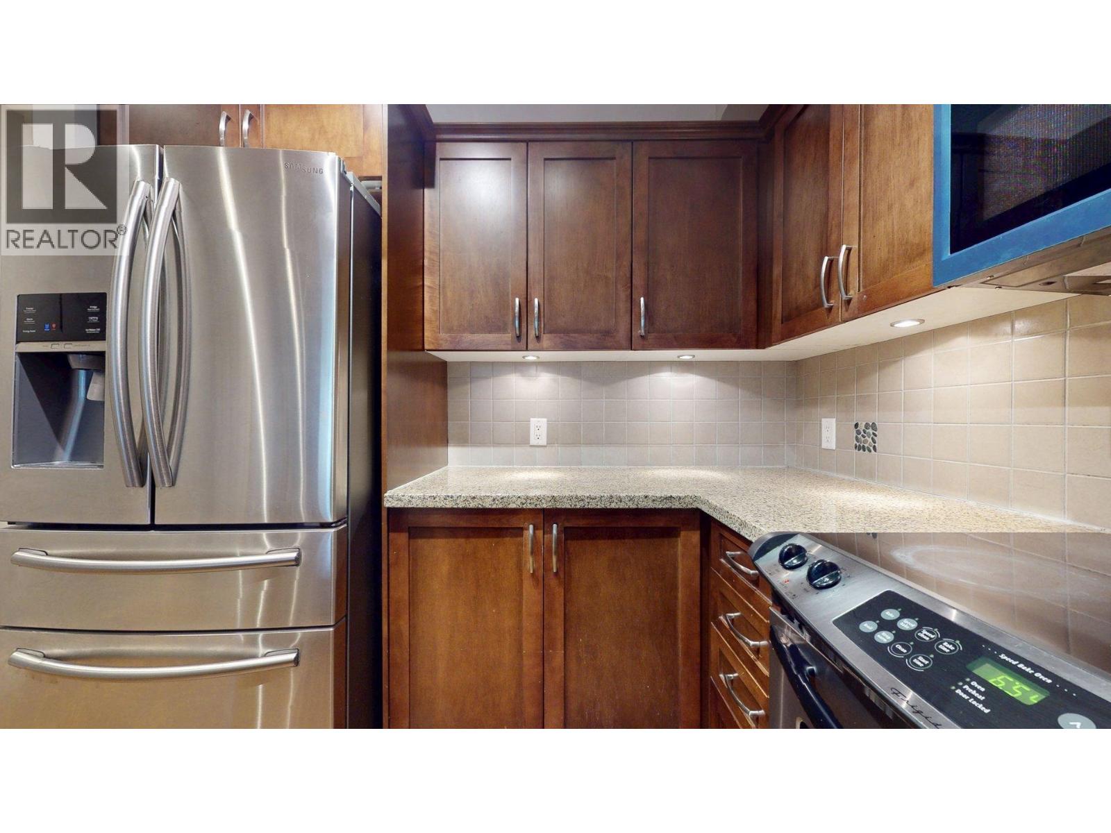 1320 MAIN STREET, Squamish