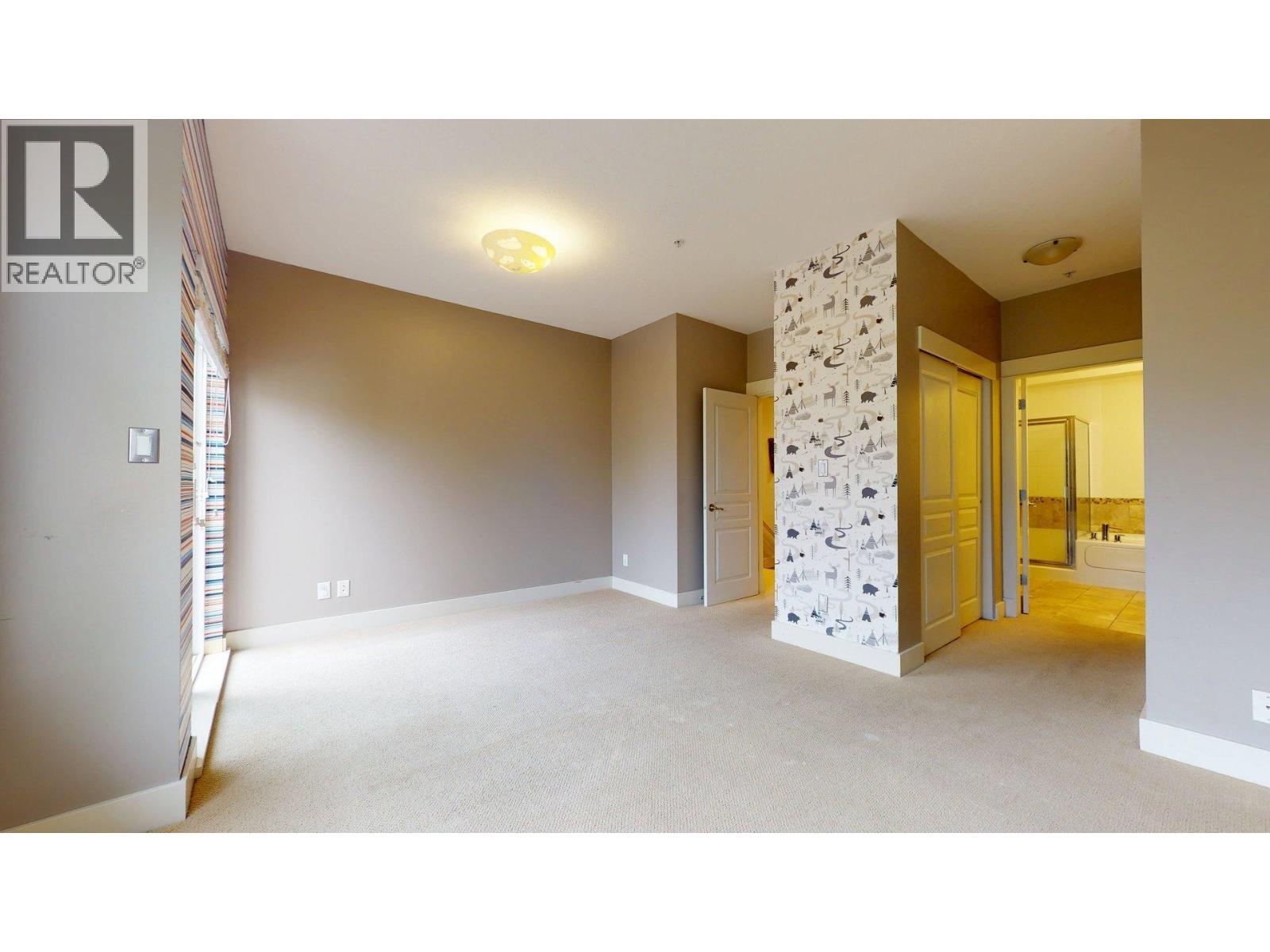 1320 MAIN STREET, Squamish