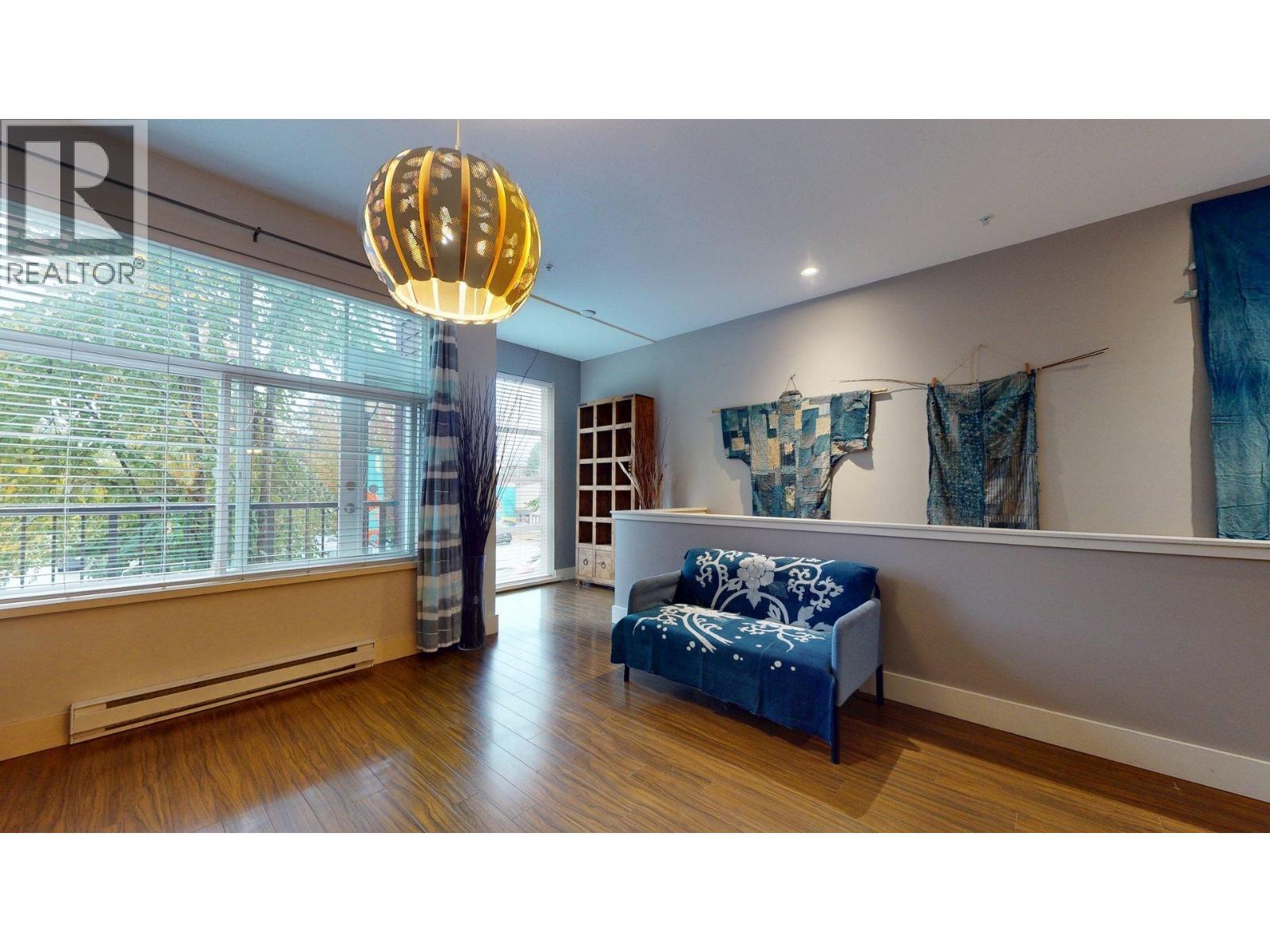 1320 MAIN STREET, Squamish