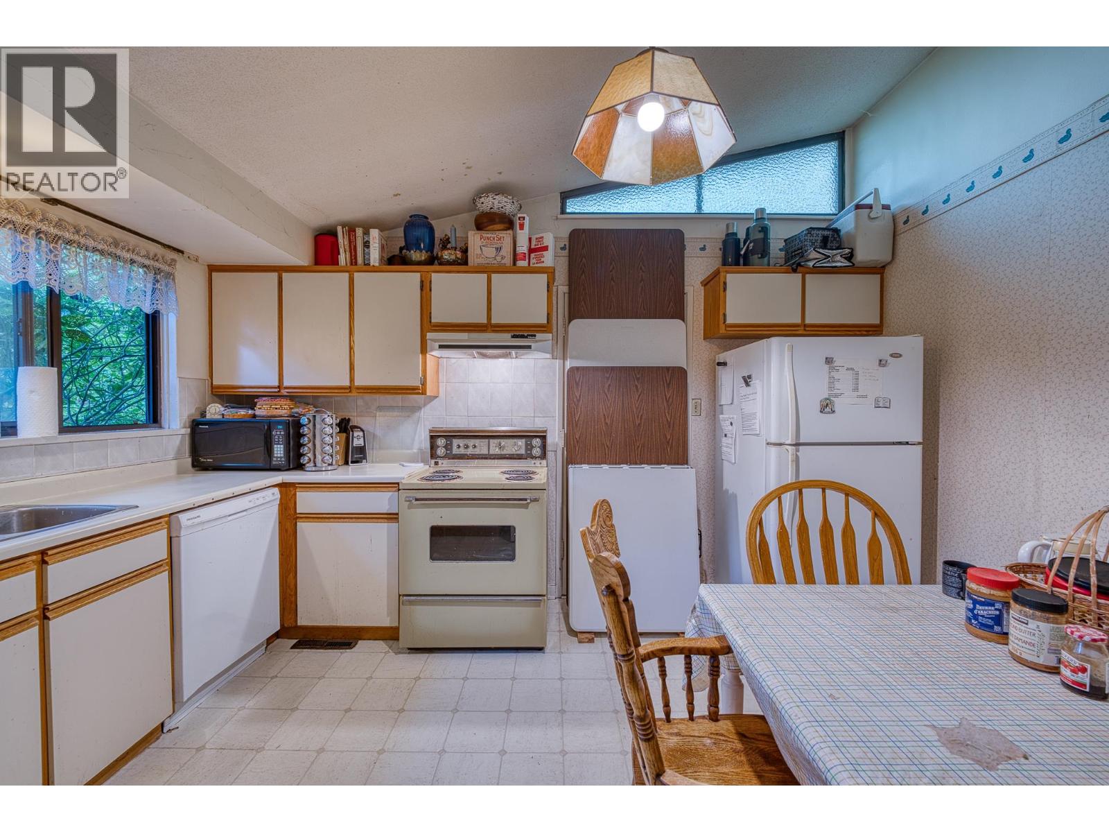 1124 LUXTON SQUARE, Coquitlam