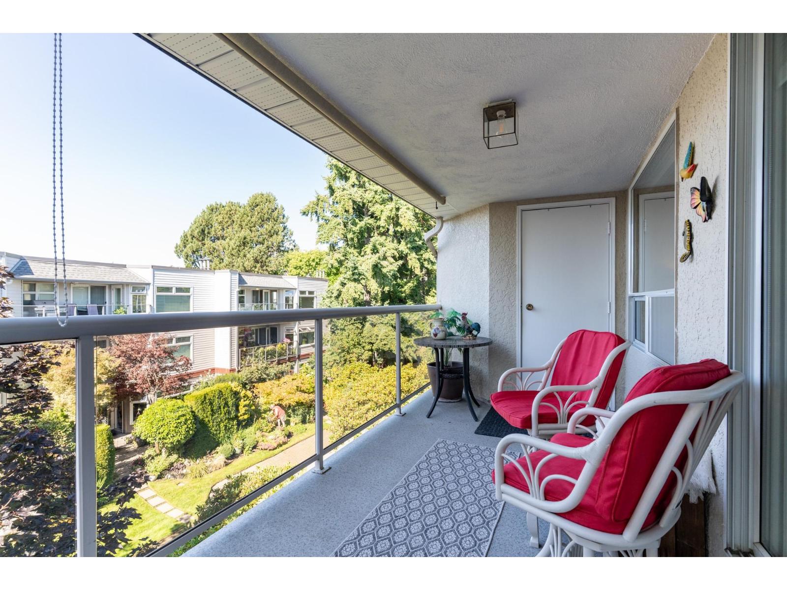 501 1225 MERKLIN STREET, White Rock