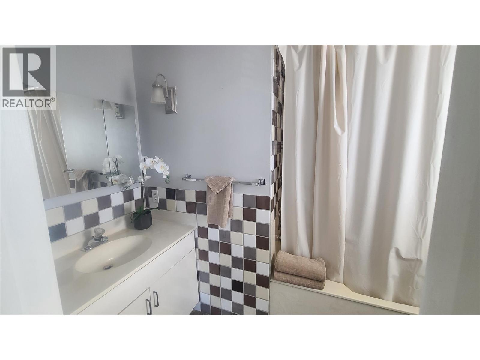  3777 Salloum Road, West Kelowna