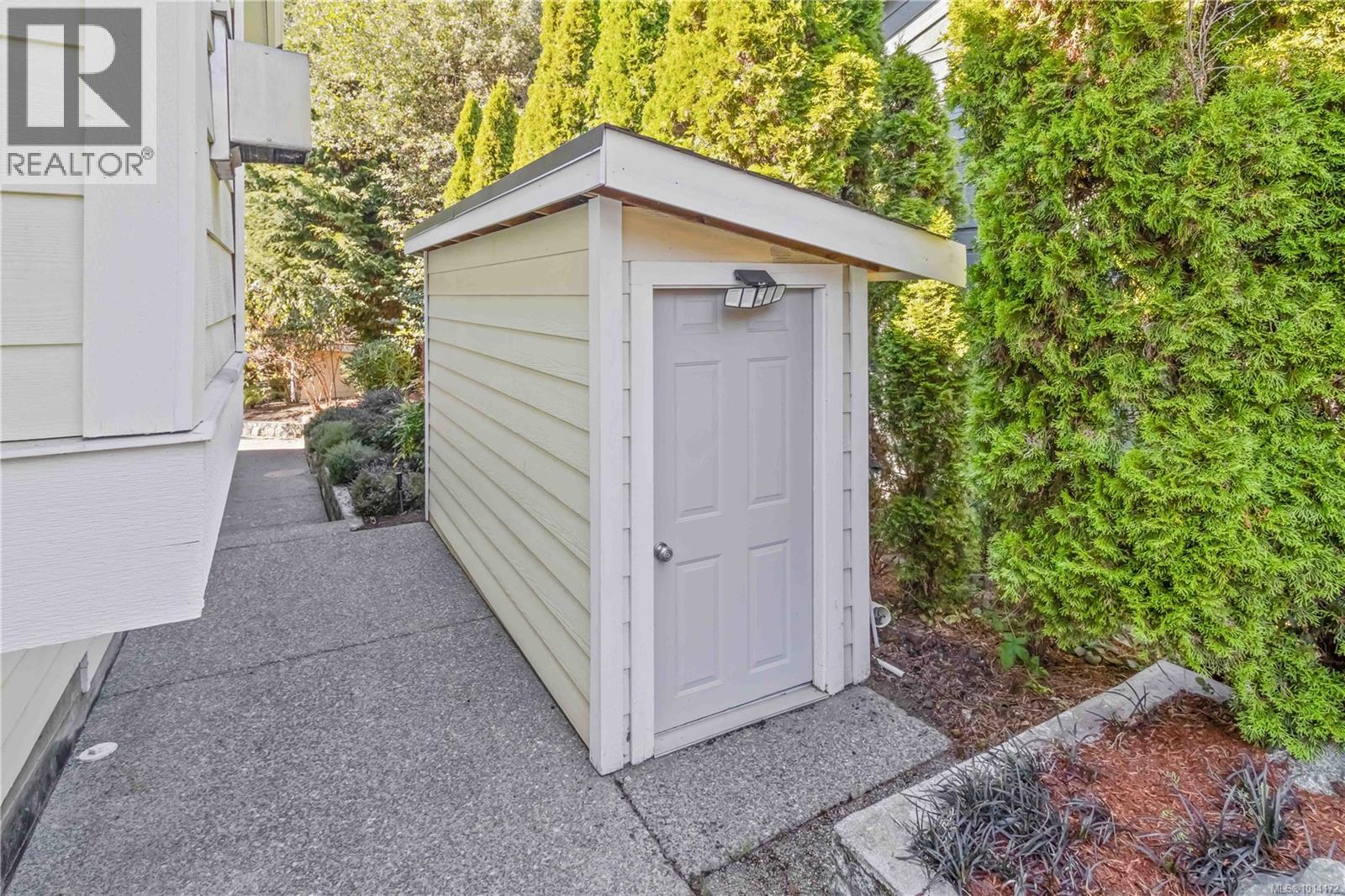  808 Jagdeep Place, Saanich