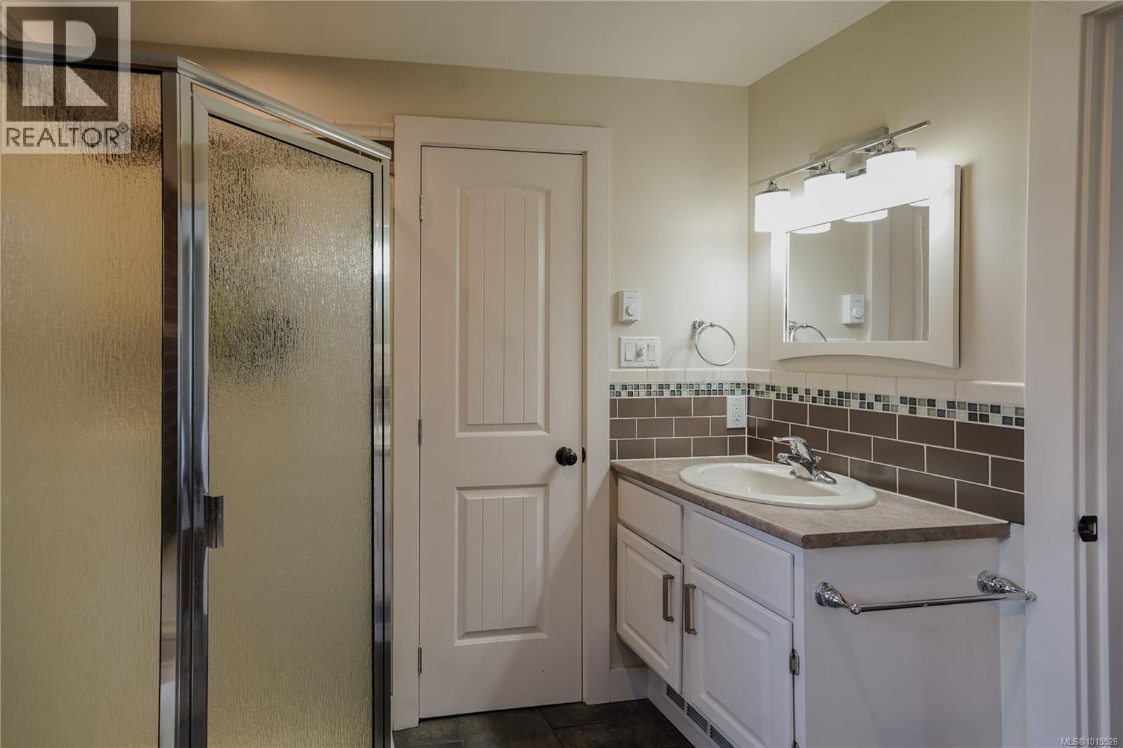  2617 Doncaster Drive, Victoria