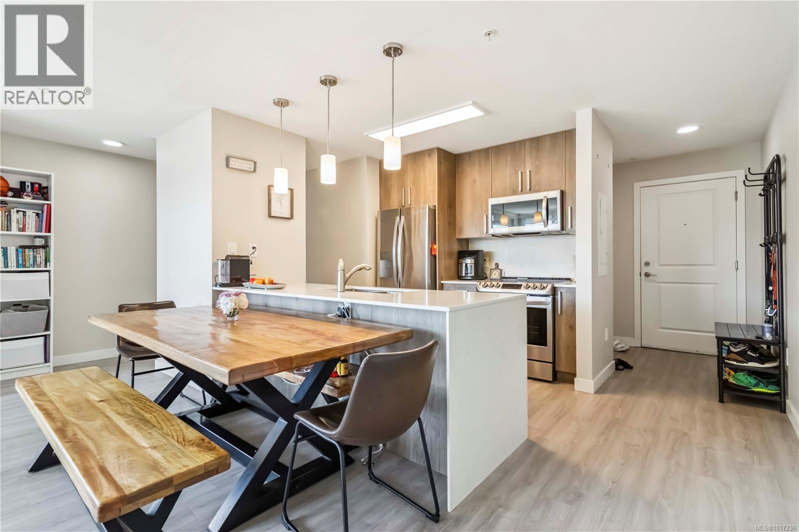 215 110 Presley Place, View Royal