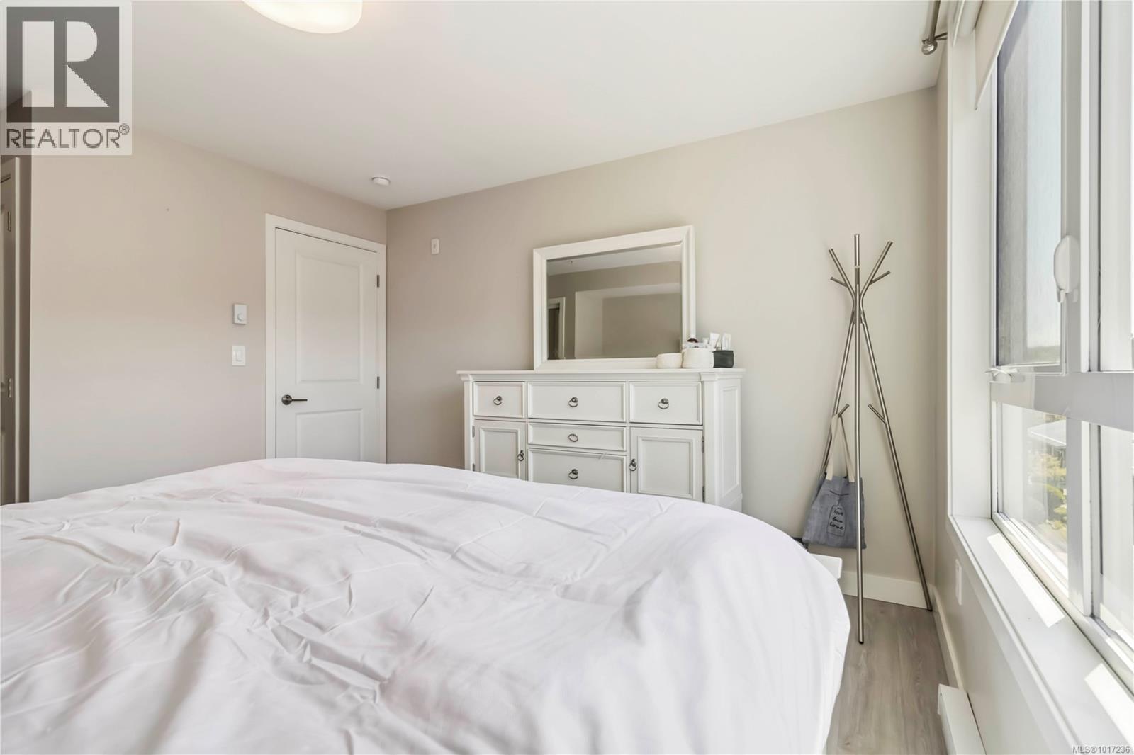215 110 Presley Place, View Royal