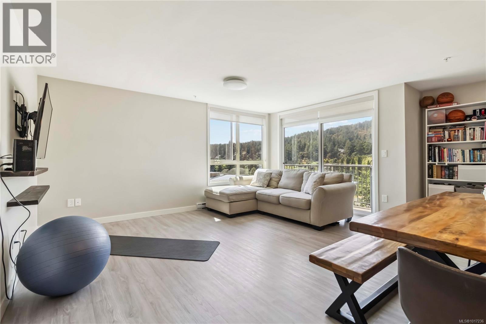 215 110 Presley Place, View Royal